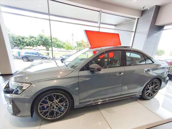 AUDI RS3 2.5 TFSI GASOLINA SEDAN TRACK QUATTRO S-TRONIC AUDI RS3 2.5 TFSI GASOLINA SEDAN TRACK QUATTRO S-TRONIC